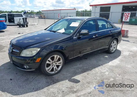 2008 Mercedes-Benz C 300 Luxury 4Matic/Sport 4Matic z USA, uszkodzony, nr VIN WDDGF81X38F192455